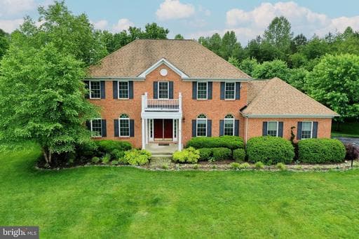 63 LAKE FOREST DRIVE - Photo 1