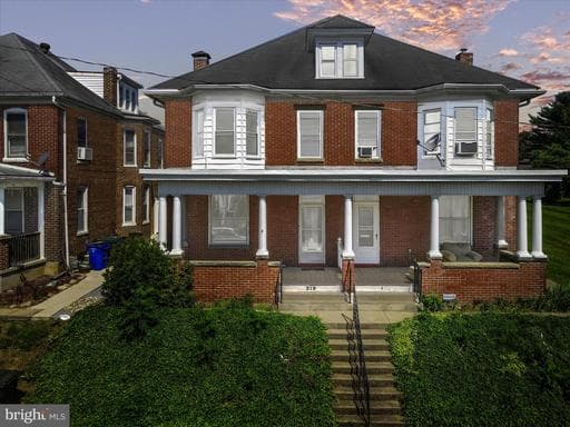 319 WEST SIDE AVENUE - Photo 1