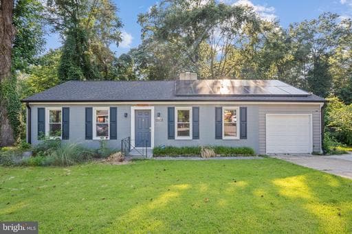 13503 HARRISON AVENUE - Photo 1