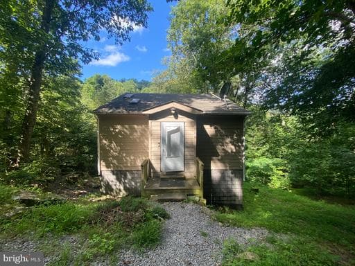568 Cliff Heights Rd, Stanley, VA 22851-5257, United States - Photo 1
