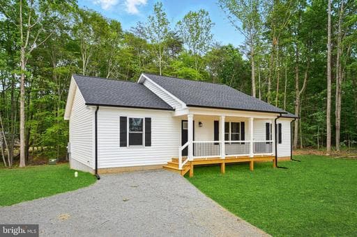 19204 CONSTITUTION HIGHWAY - Photo 1