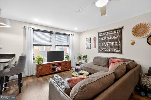 33 KENNEDY STREET 101 - Photo 1