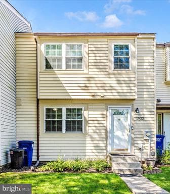 17422 Hughes Rd, Poolesville, MD 20837-2042, United States - Photo 1
