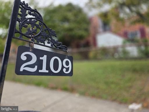 2109 S LOWELL STREET - Photo 1