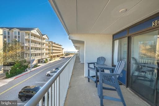15 35TH STREET 305