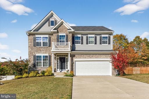 711 Yarrow Ct, Accokeek, MD 20607-3487, United States - Photo 1
