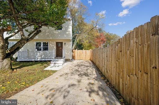 1078 BRIGHTLEAF COURT - Photo 1
