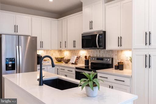 590 QUARRY PLACE COURT - Photo 1