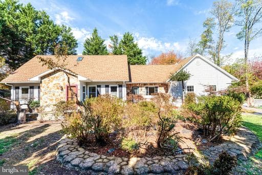 9720 FIVE OAKS ROAD - Photo 1