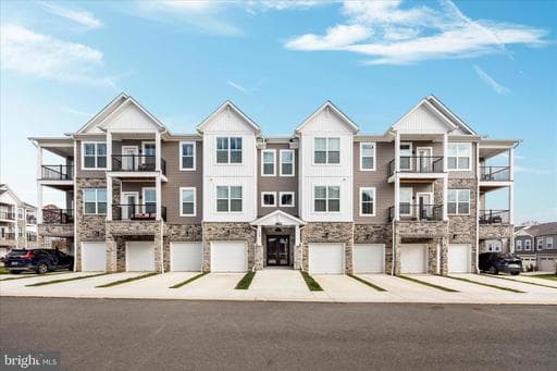 19 ARTEMISIA WAY 301