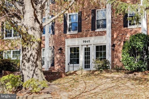 7640 TREMAYNE 202 - Photo 1