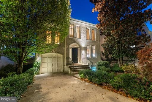 4628 Charleston Ter NW, Washington, DC 20007-1900, United States - Photo 1