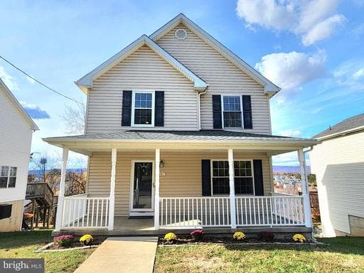407 STONEWALL STREET - Photo 1