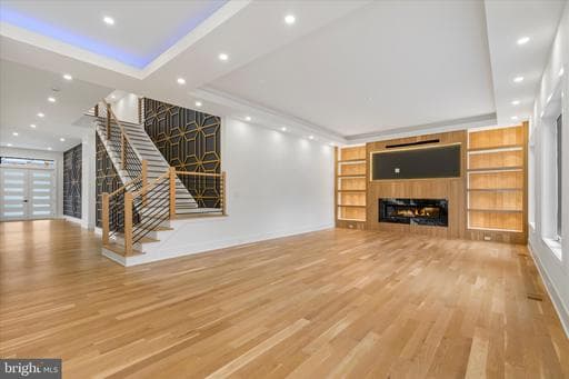 1832 Pimmit Dr, Falls Church, VA 22043-1105, United States - Photo 1