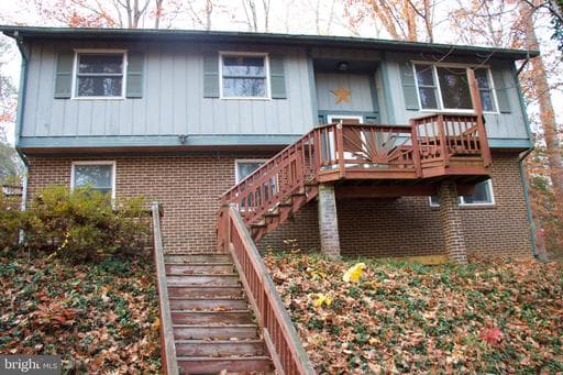 2018 Farragut Dr, Stafford, VA 22554-2307, United States