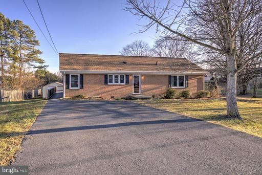 7786 Carolyn Ave, Middletown, VA 22645-9514, United States - Photo 1