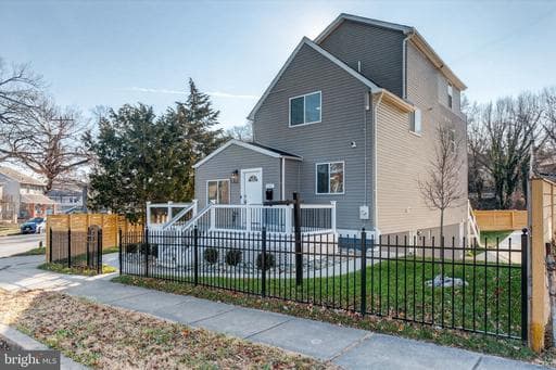 3151 NEWTON STREET