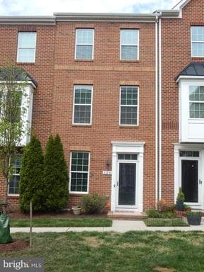 709 S Macon St, Baltimore, MD 21224-4433, United States - Photo 1