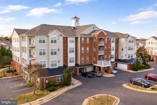 9710 Handerson Pl, Manassas Park, VA 20111-7036, United States - Photo 1