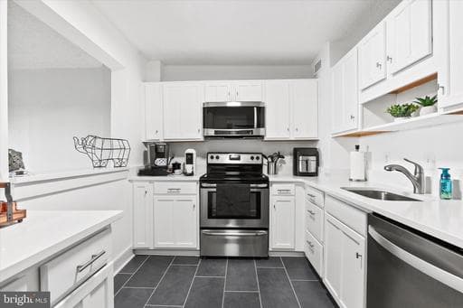 200 N PICKETT ST #1013,ALEXANDRIA,VA,22304,ALEXANDRIA CITY - Photo 1