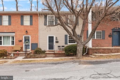 111 SHETLAND CIRCLE 6 - Photo 1