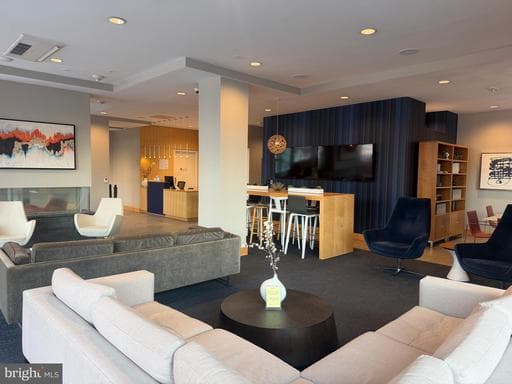1320 FENWICK LN #700,SILVER SPRING,MD,20910,MONTGOMERY