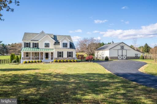 38607 MILLSTONE DRIVE - Photo 1