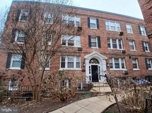 4491 MACARTHUR BOULEVARD 201 - Photo 1