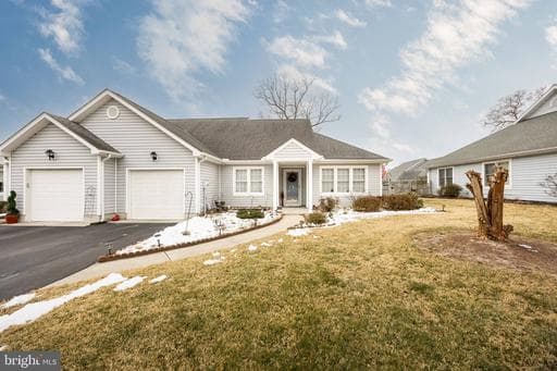 1005 E SCHUMAKER MANOR DRIVE - Photo 1