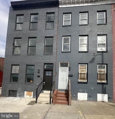 1030 W FRANKLIN STREET - Photo 1
