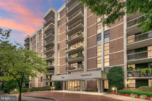 1016 S WAYNE STREET 302