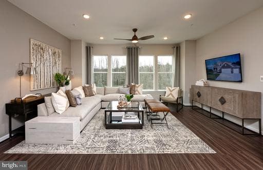 109 WATERLEAF DRIVE - Photo 1