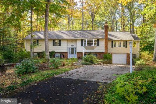 2184 BRANCHWOOD COURT - Photo 1