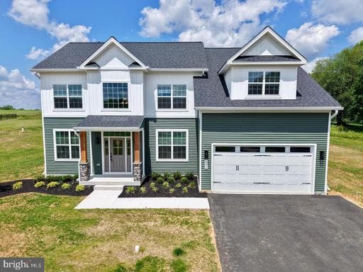 2204 ARDEN DRIVE - Photo 1