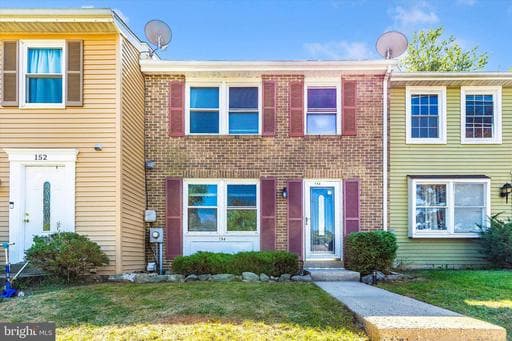 154 FAIRFIELD DRIVE - Photo 1