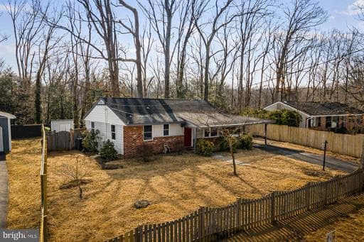 127 CRESSTON ROAD - Photo 1