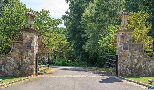 2621 COOPERS LN,CHARLOTTESVILLE,VA,22902,ALBEMARLE