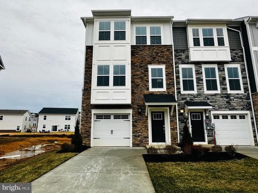 10528 COBBLER PLACE - Photo 1
