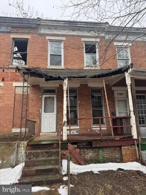 1709 N DUKELAND STREET - Photo 1