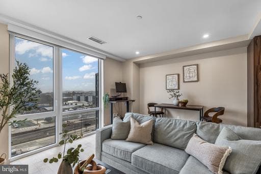 37 L ST SE #803,WASHINGTON,DC,20003,WASHINGTON - Photo 1