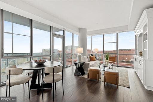 930 ROSE AVENUE 1704 - Photo 1