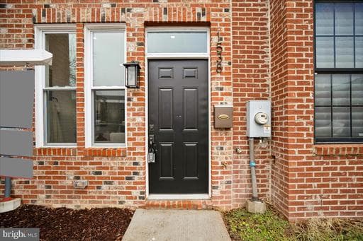 1538 LEVIS STREET - Photo 1