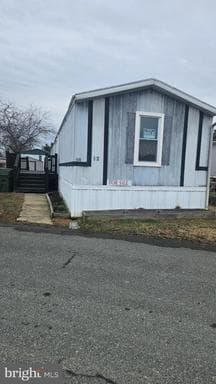12 SUSAN ST