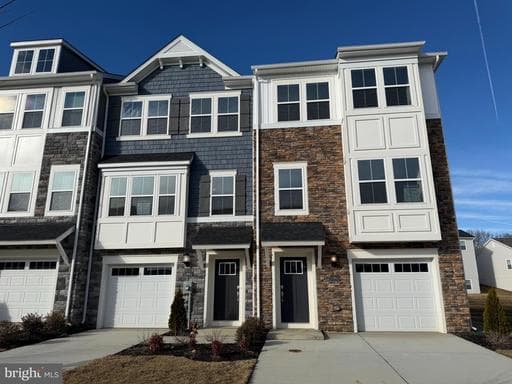 10985 BARNARD PLACE - Photo 1