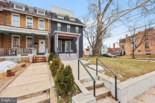 842 MADISON STREET 2 - Photo 1