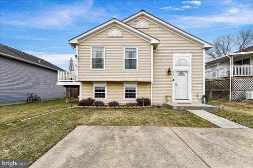 890 OXFORD AVENUE - Photo 1