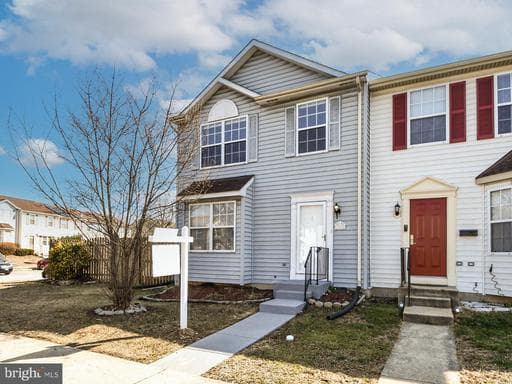211 GREEN FERN WAY - Photo 1