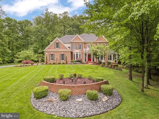 8197 Cottage Rose Ct, Fairfax Station, VA 22039-2515, United States - Photo 1
