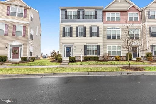 252 MIKES WAY - Photo 1
