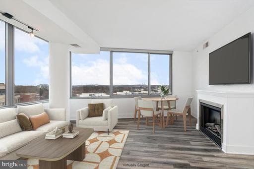 2001 15th St N, Arlington, VA 22201-2649, United States - Photo 1